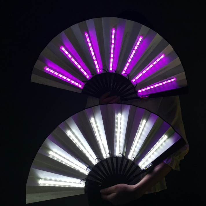 Festival Led Waaier™- Blijf koel op ieder feestje en vind elkaar gemakkelijk (1+1 gratis)