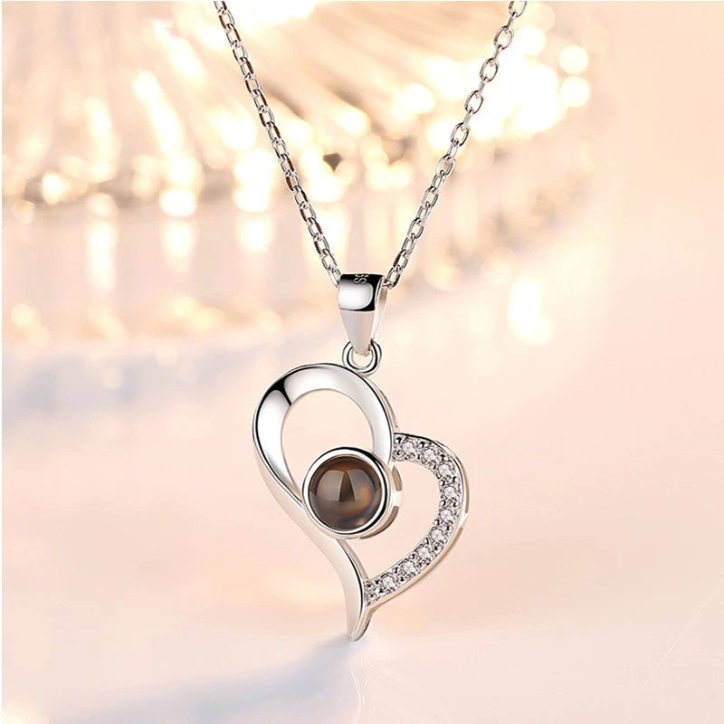 100 TALEN IK HOU VAN JOU IN HARTVORM KETTING™ - de mooiste liefdes ketting
